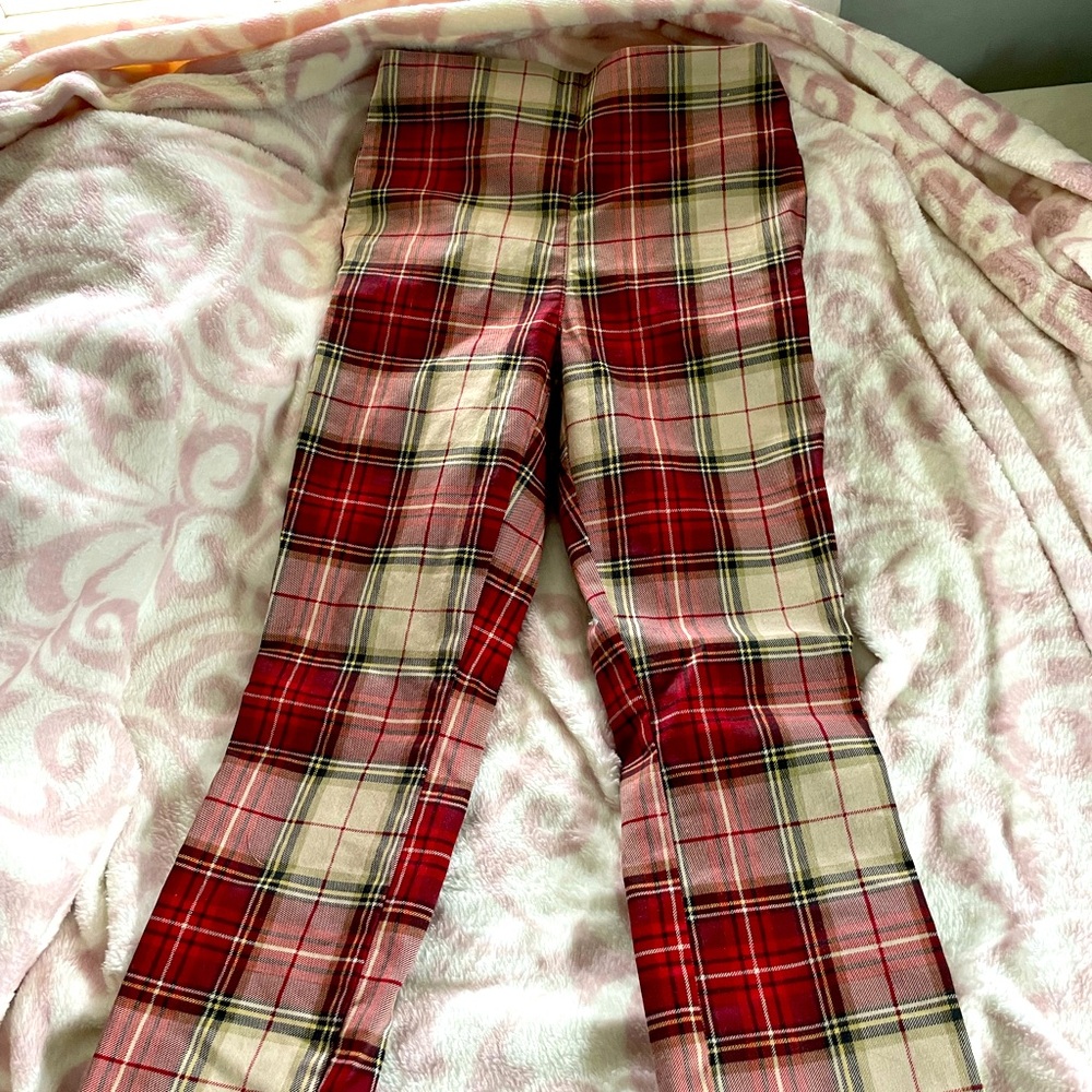 Women’s H&M dress pants size 2. Perfect condition